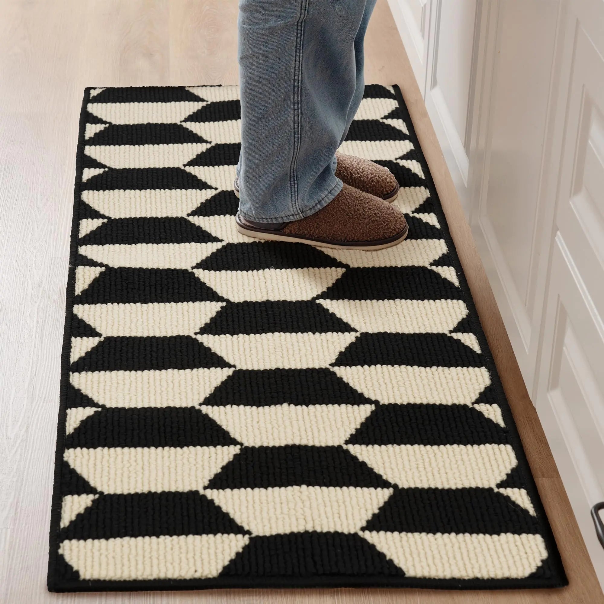GRANNY SAYS Kitchen Mats for Floor Kitchen Rugs Non Slip Washable Runner Rugs for Kitchen Floor 47" x 17.7" Stain Resistant Comfort Standing Mat Made of 100% Polypropylene Black