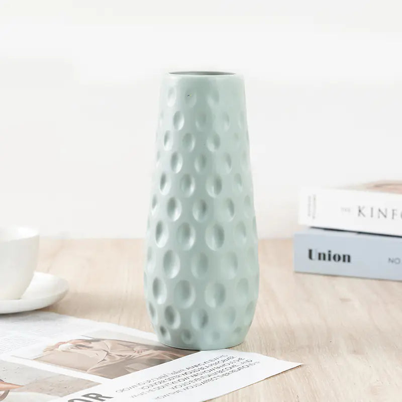 Nordic Style Durable Plastic Flower Vase for Home Decor