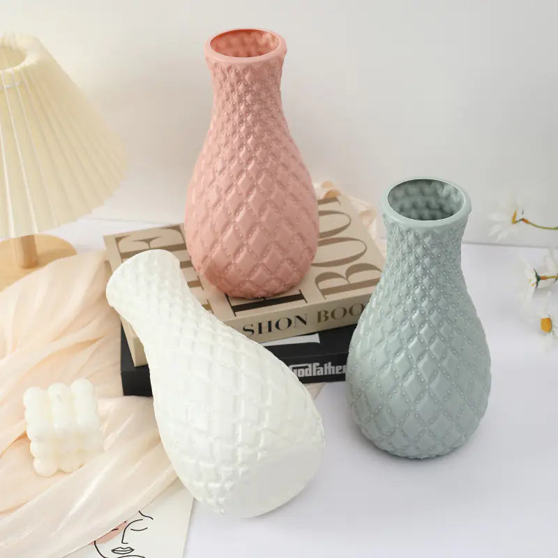 Nordic Style Durable Plastic Flower Vase for Home Decor